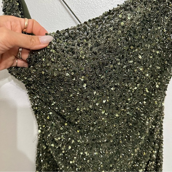 Retrofete Mich Dress in Olive - Picture 5 of 7